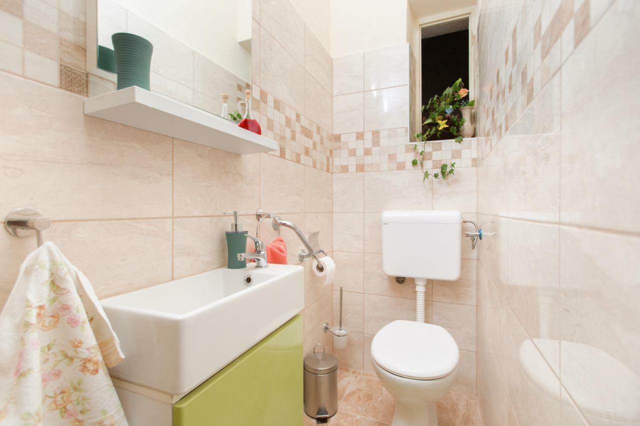 Apartment Dragana Kastela Exterior photo